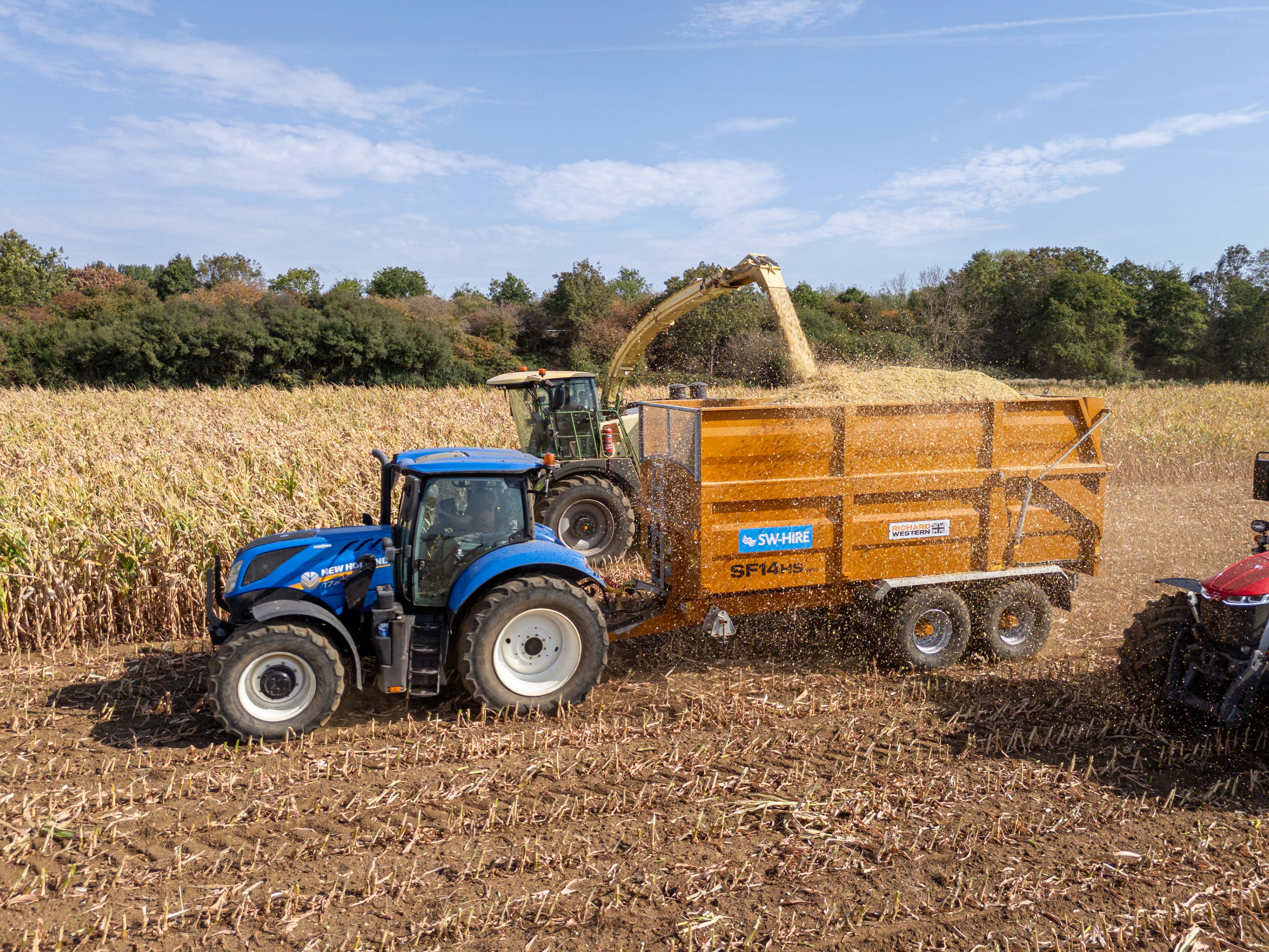 Richard Western SF14HS silage trailer filling with maize 